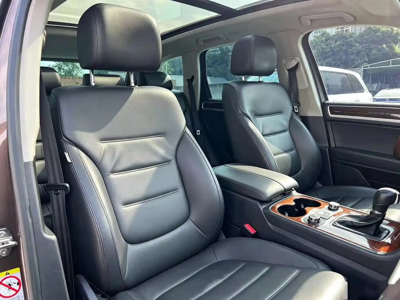 Volkswagen Touareg 2015 3.0TSI Luxury фото 17