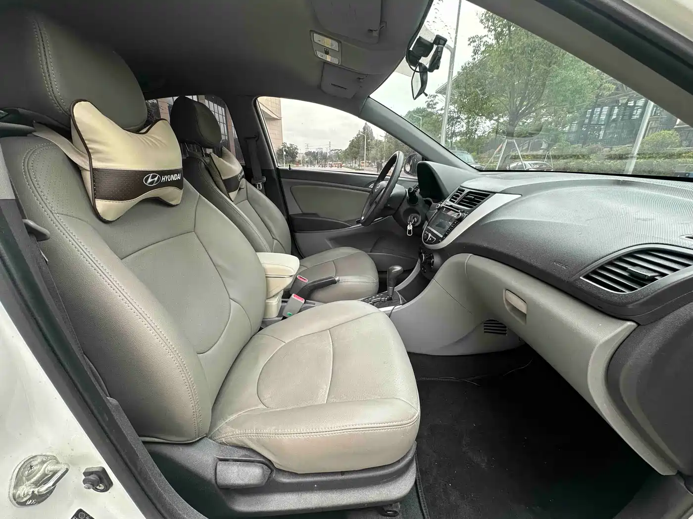 Hyundai Verna 2016 1.4L Automatic Smart GLS фото 10