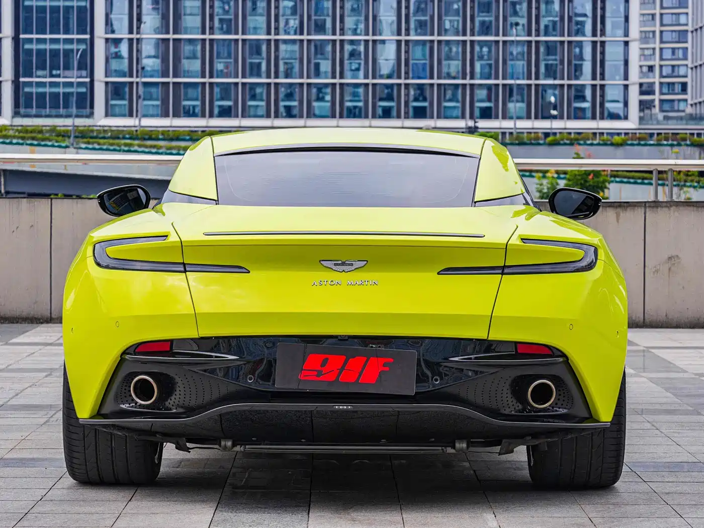 Aston Martin DB11 2023 2019 Model 4.0T V8 Coupe