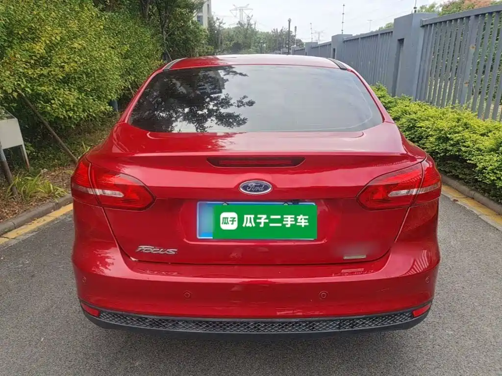 Фото 6 - Ford Focus