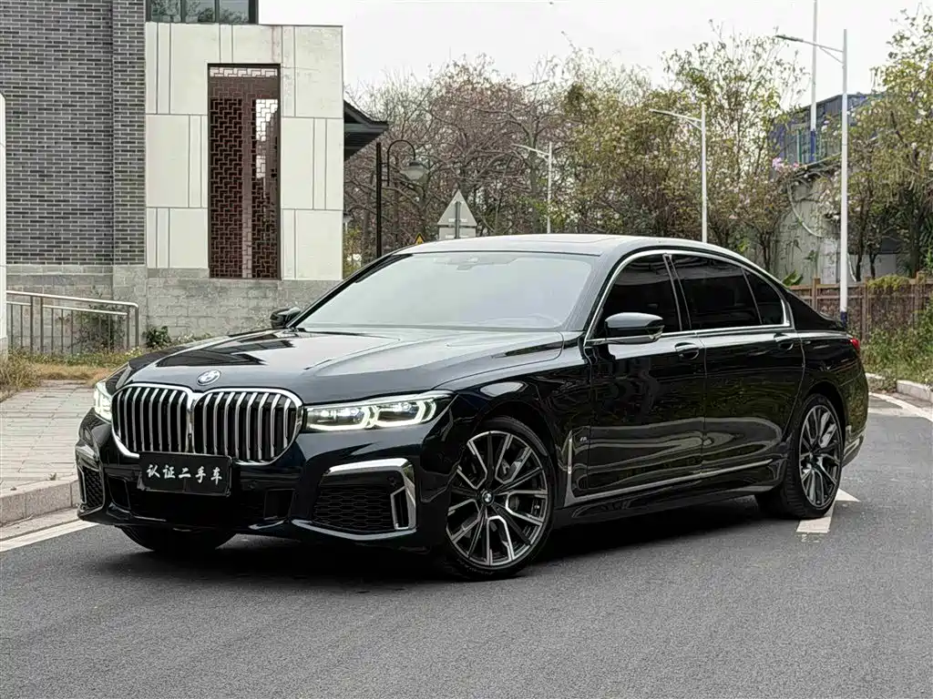 BMW 7 SERIES