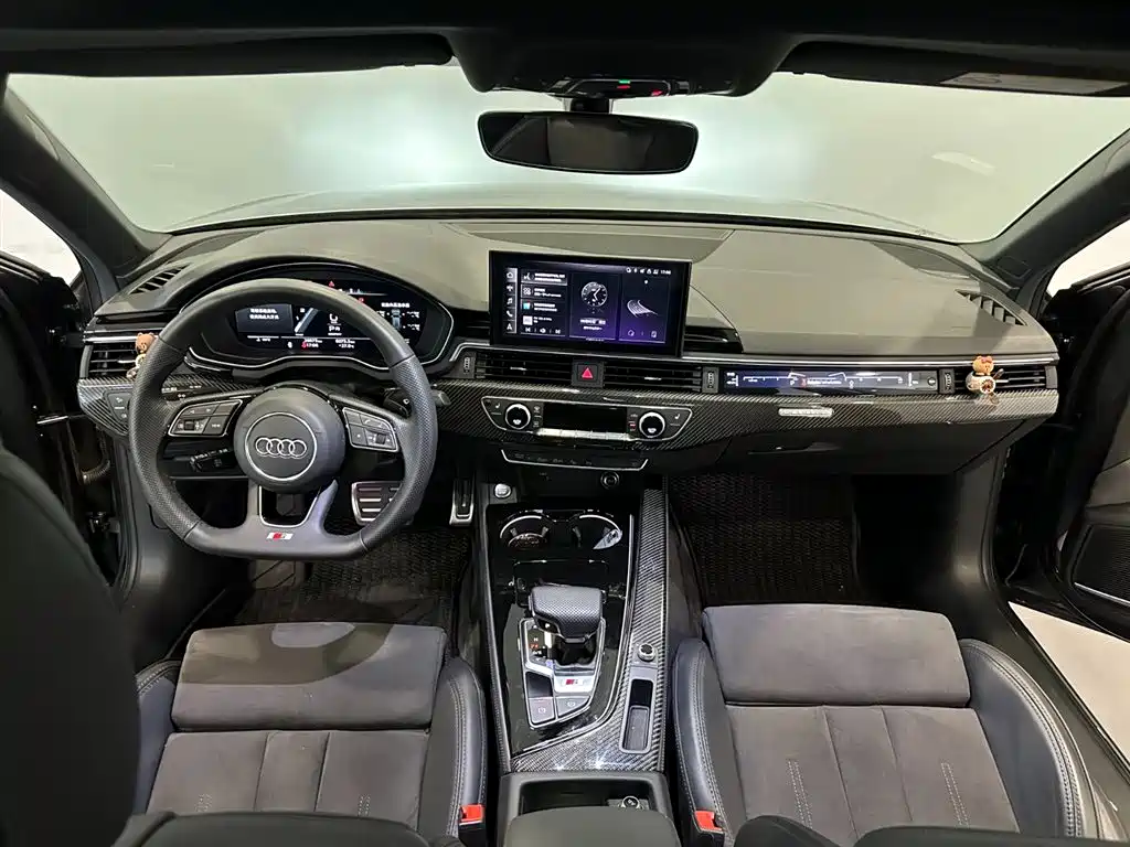 Photo 7 - Audi A4L