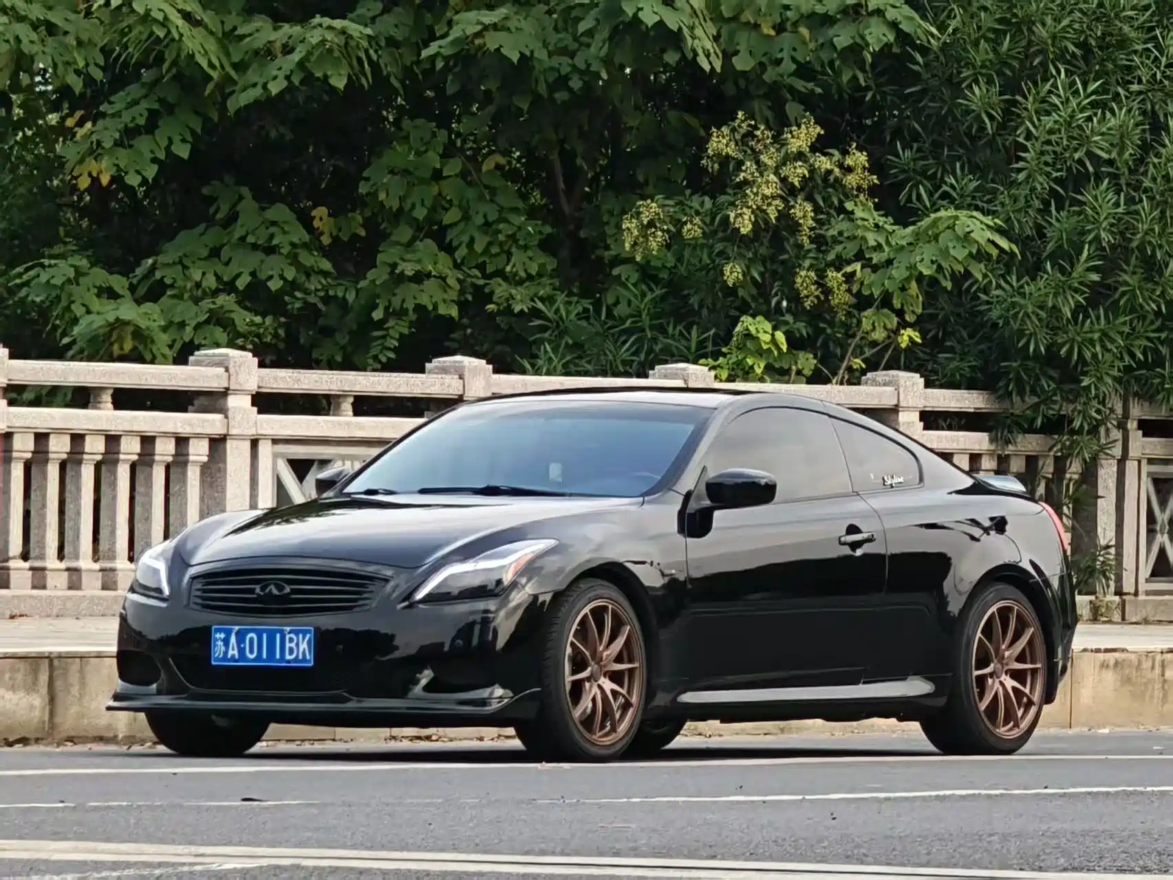 Photo 1 - Infiniti G Series