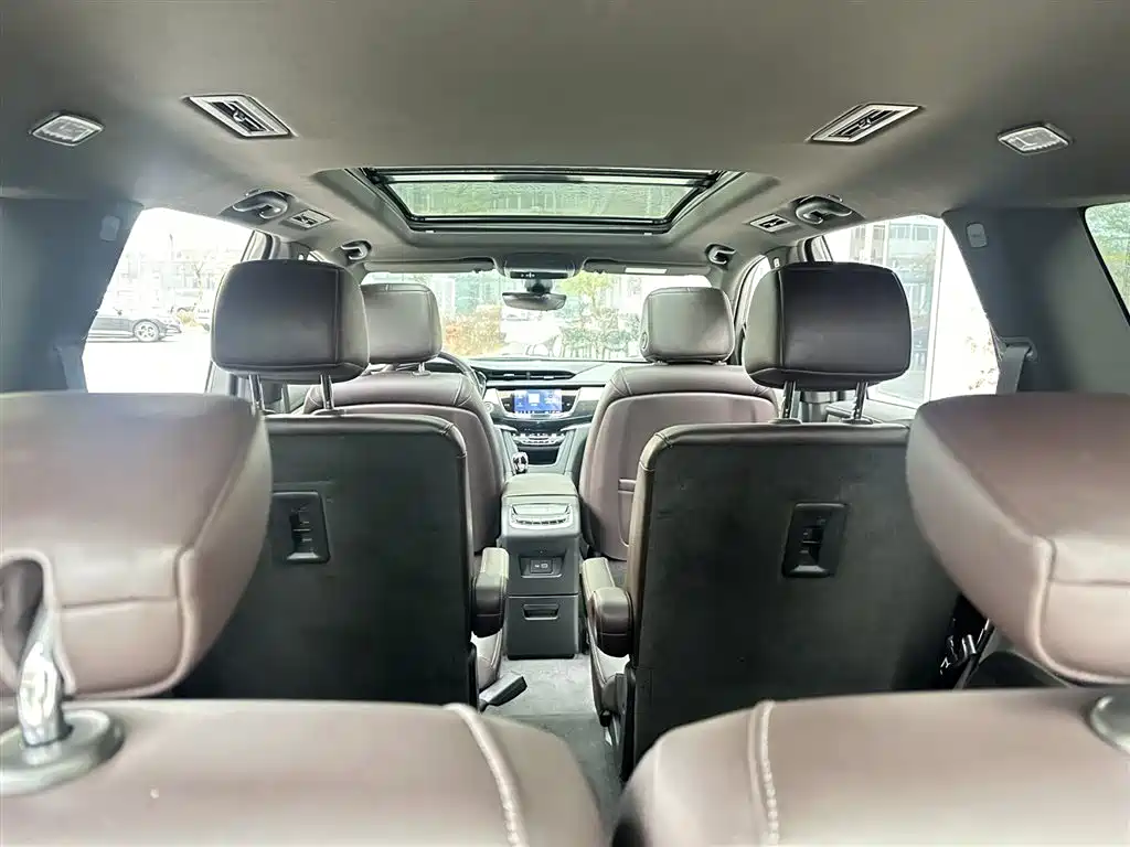 Cadillac XT6 2022 2.0T 6-Seater AWD Luxury Standard Edition фото 26