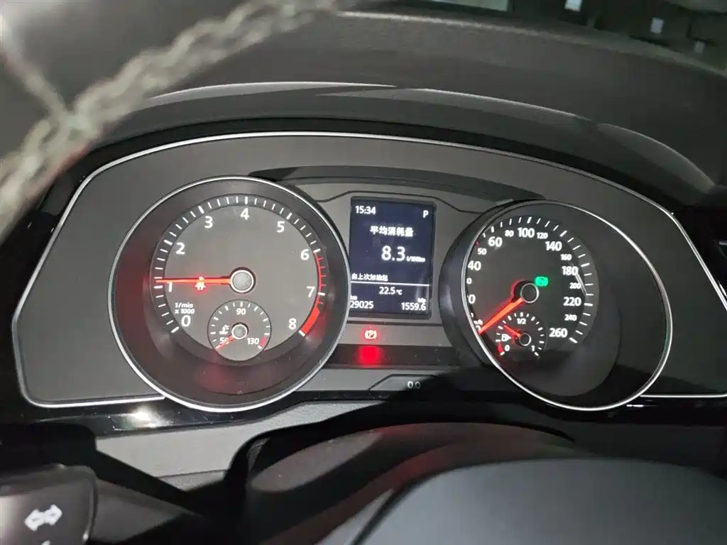 Volkswagen Magotan 2020 330TSI DSG Leading фото 8