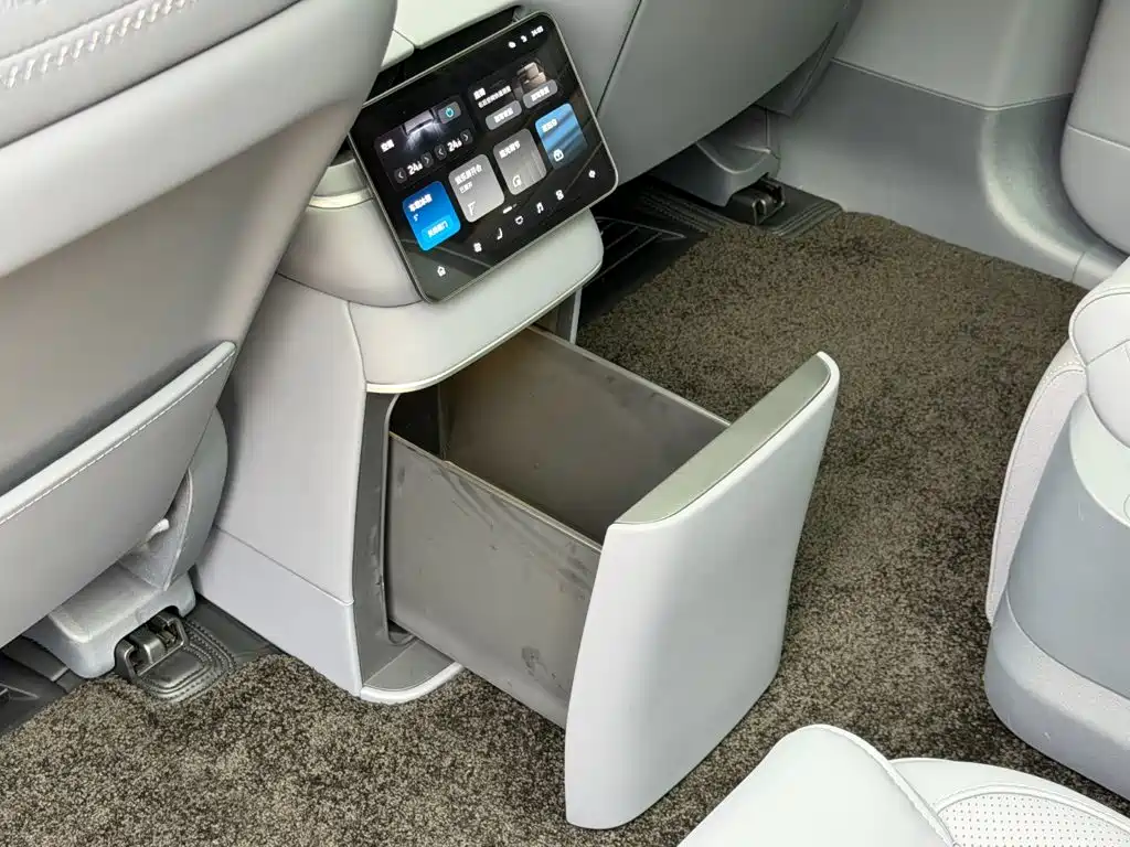 NIO ES8 2026 2025 Base Model