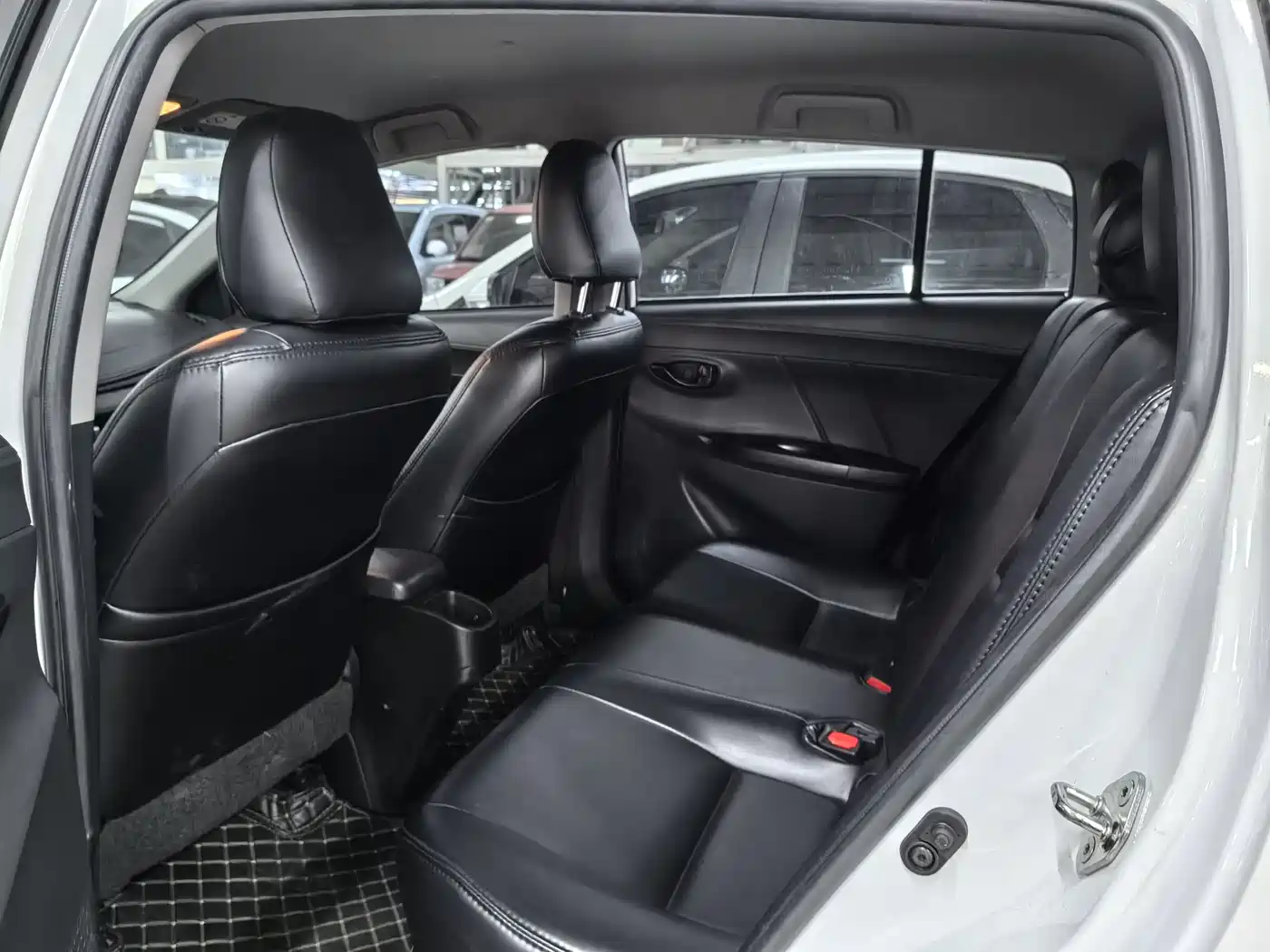 Toyota YARiS L Zhi Xuan 2020 1.5L CVT Leading Edition фото 8