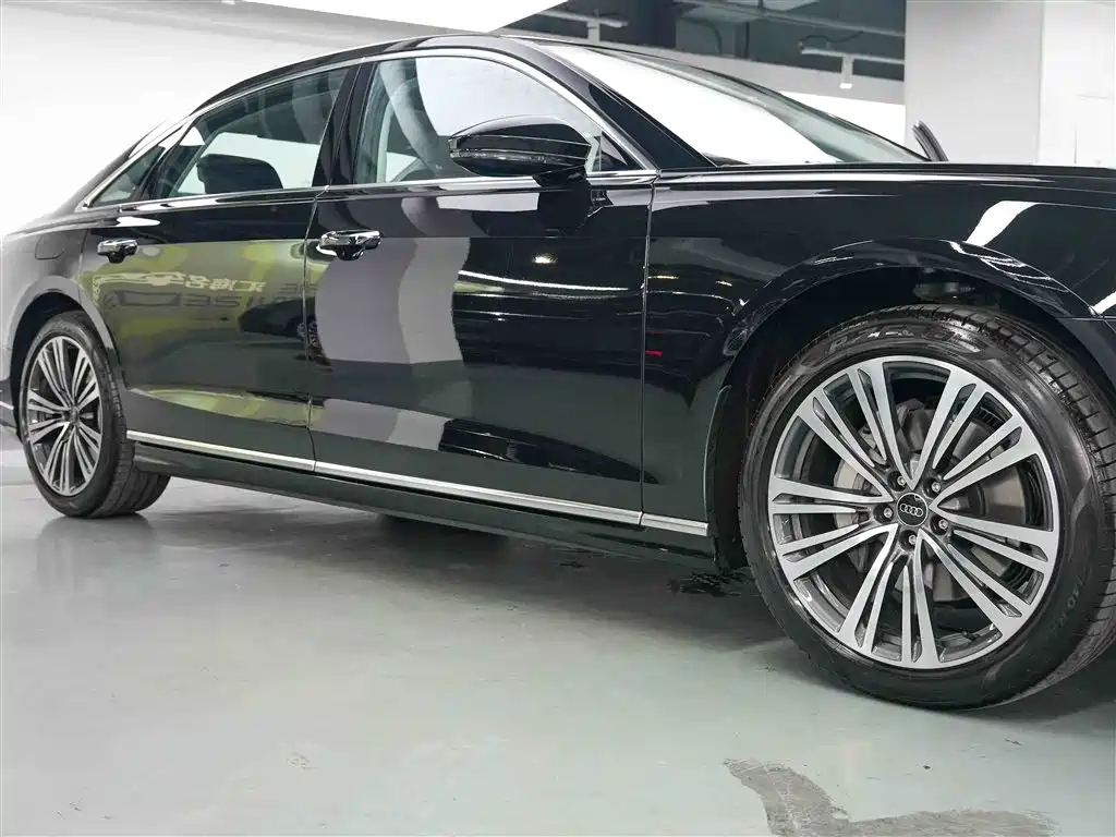 Audi A8 2025 A8L 45 TFSI quattro Luxury фото 14