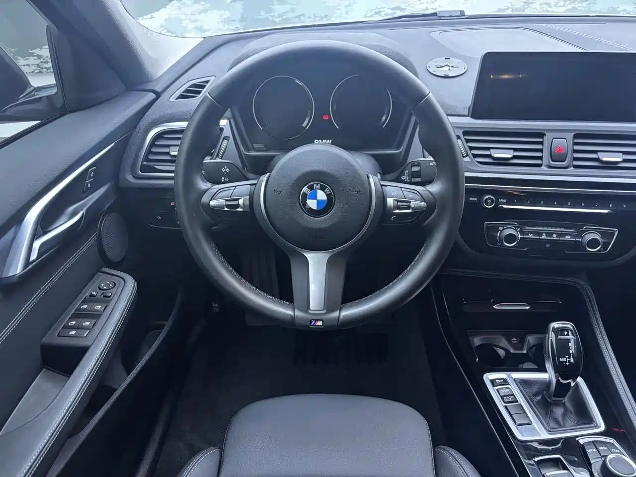 BMW 1 Series 2020 Model 120i M Sport Package фото 9