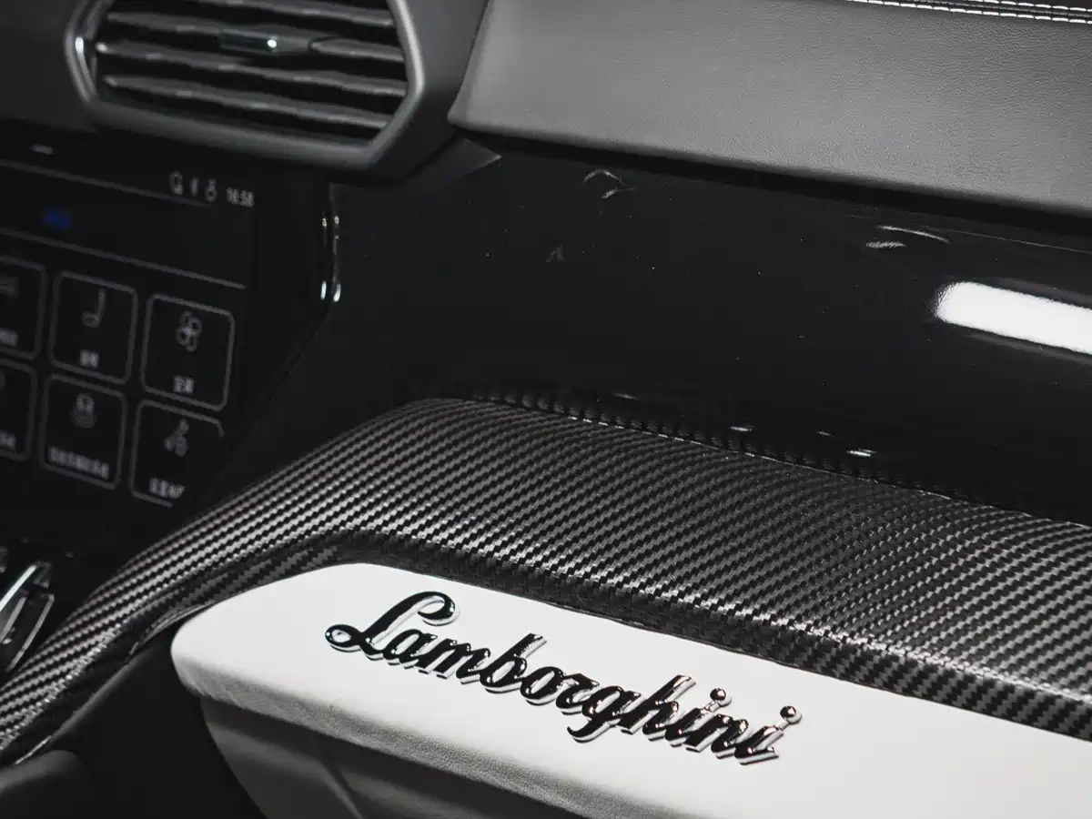 Lamborghini Urus 2021 4.0T V8 фото 15