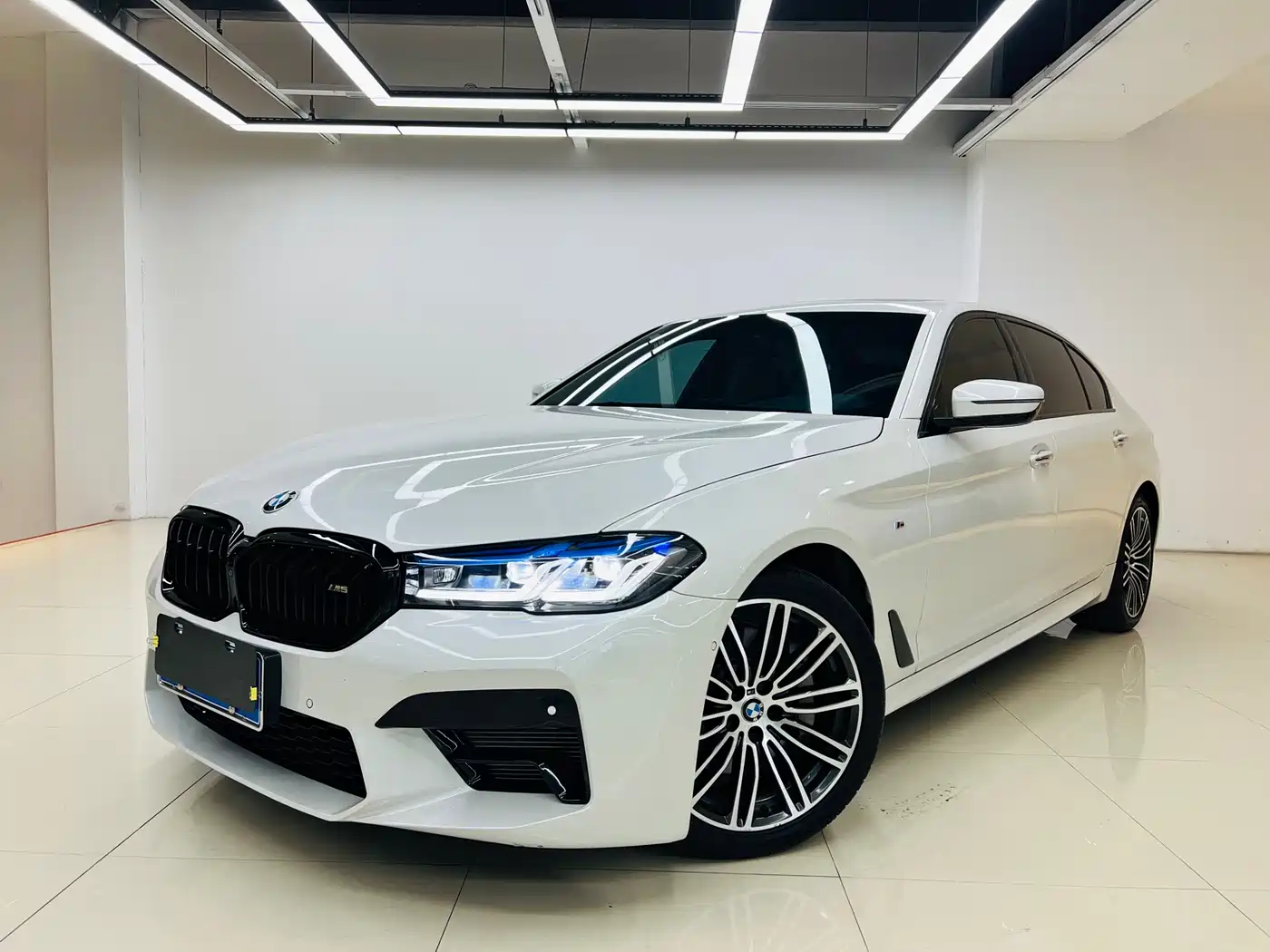 BMW 5 Series 2018 530Li Premium M Sport Package
