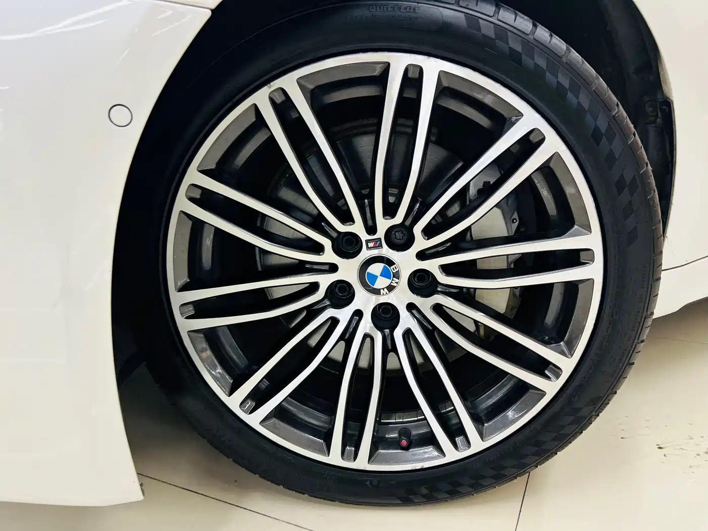 BMW 5 Series 2018 530Li Premium M Sport Package фото 3