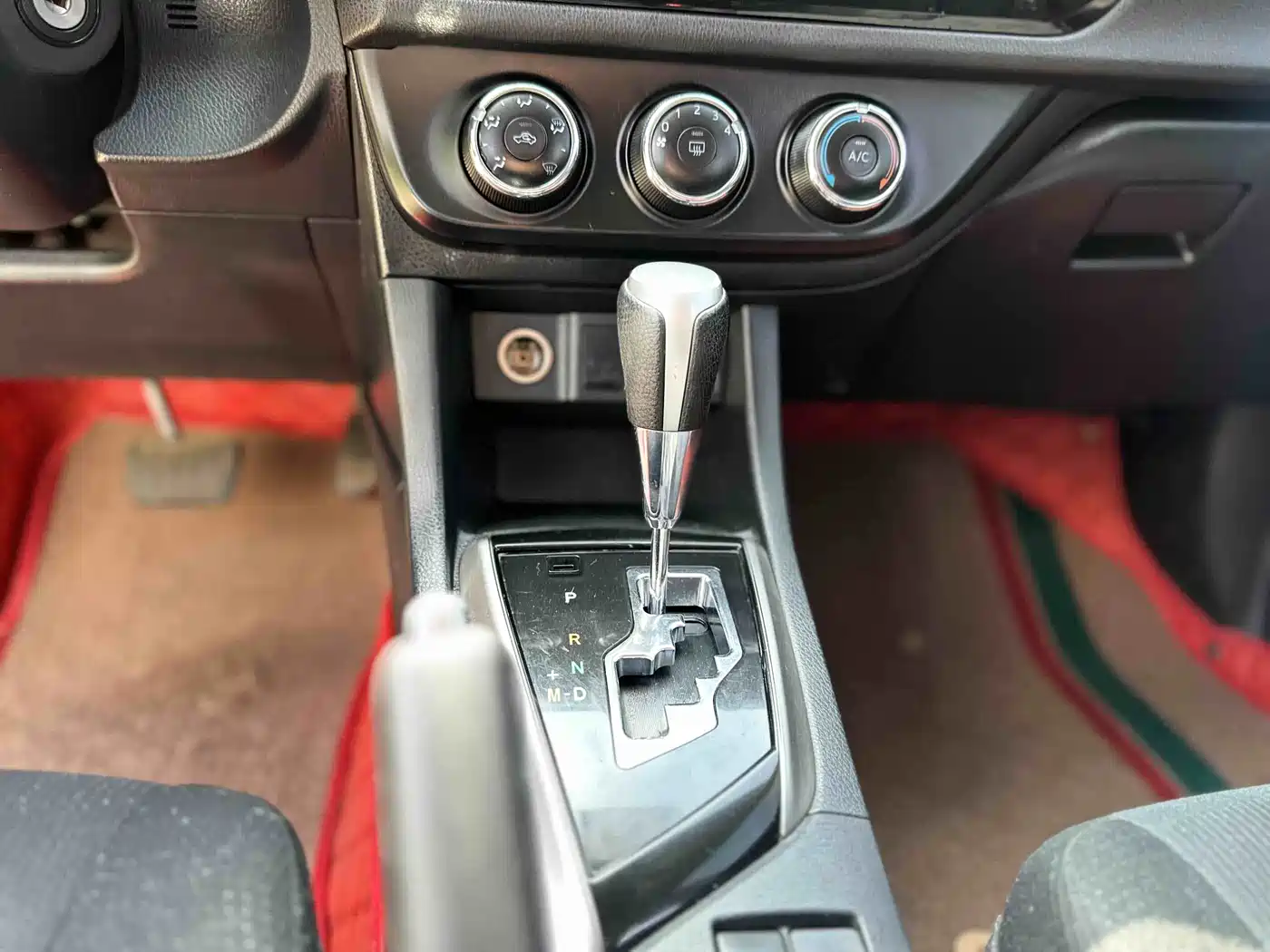 Toyota Levin 2016 1.6G CVT Elite Edition фото 16