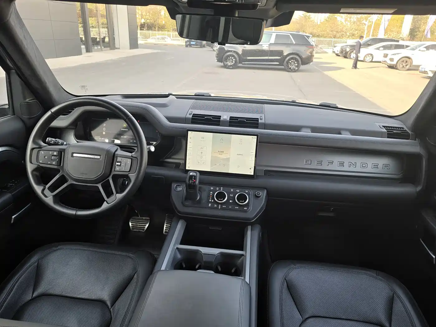Land Rover Defender 2025 110 3.0T P400 X фото 17