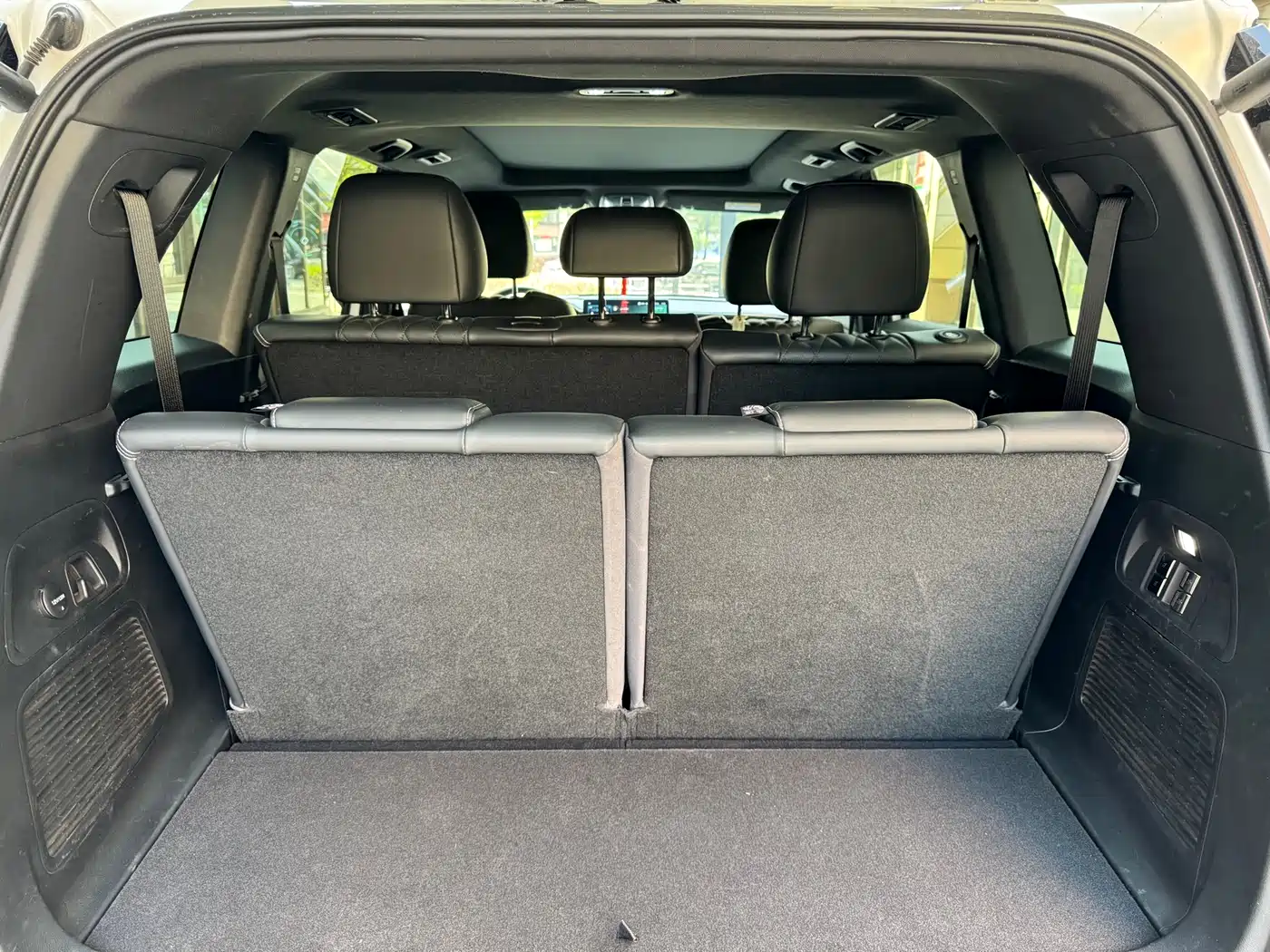 GAC Trumpchi Trumpchi GS8 2022 Dual Engine Series 2.0TM 2WD Premium Edition (7-Seater) фото 12
