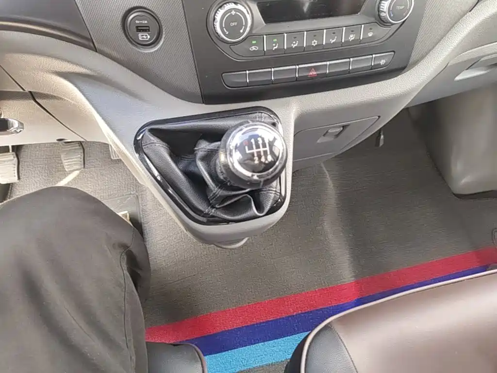 Foton Tuyano 2023 2021 2.0T Manual Tongtu Short Wheelbase Flat Roof 5/6-Seater 4F20TC3