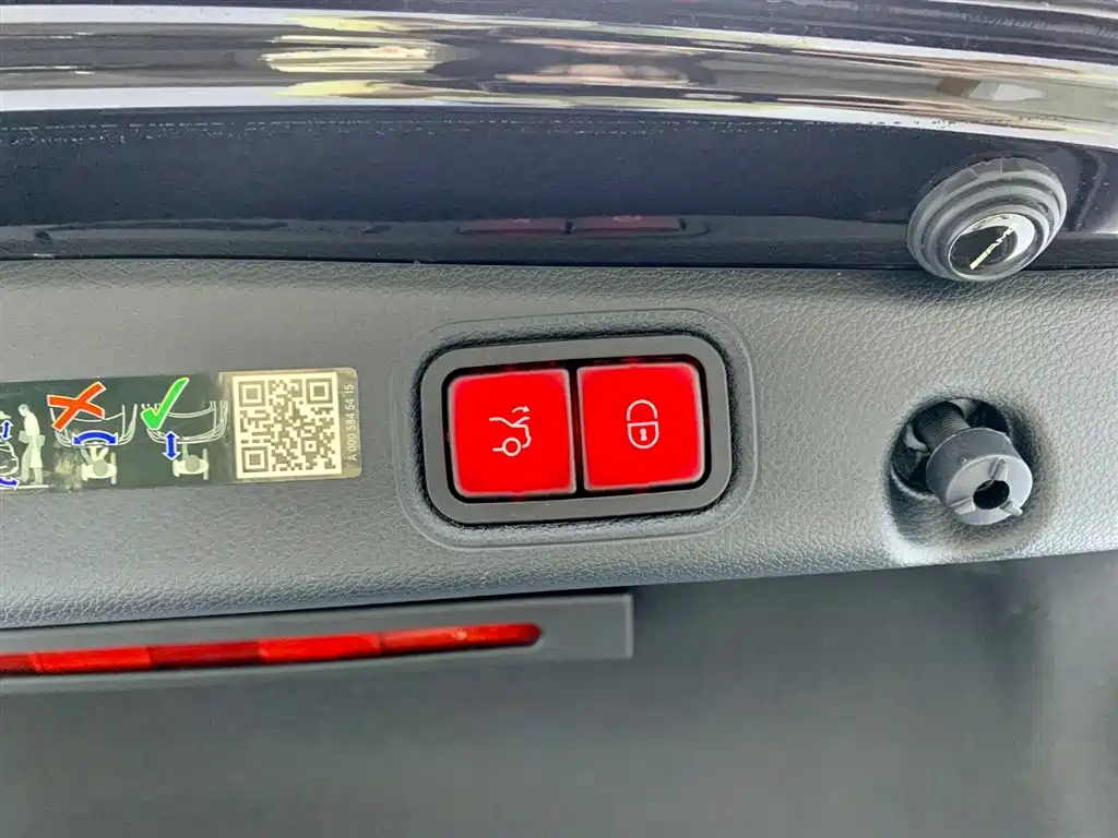 Mercedes-Benz E-Class 2023 E 300 L Sport Fashion фото 9