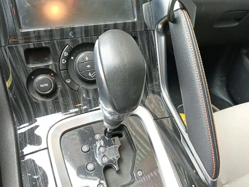 Peugeot 3008 2015 1.6THP Automatic Top Style Edition фото 7