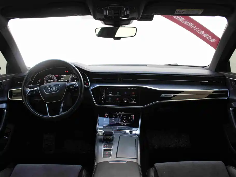 Фото 6 - Audi A6L