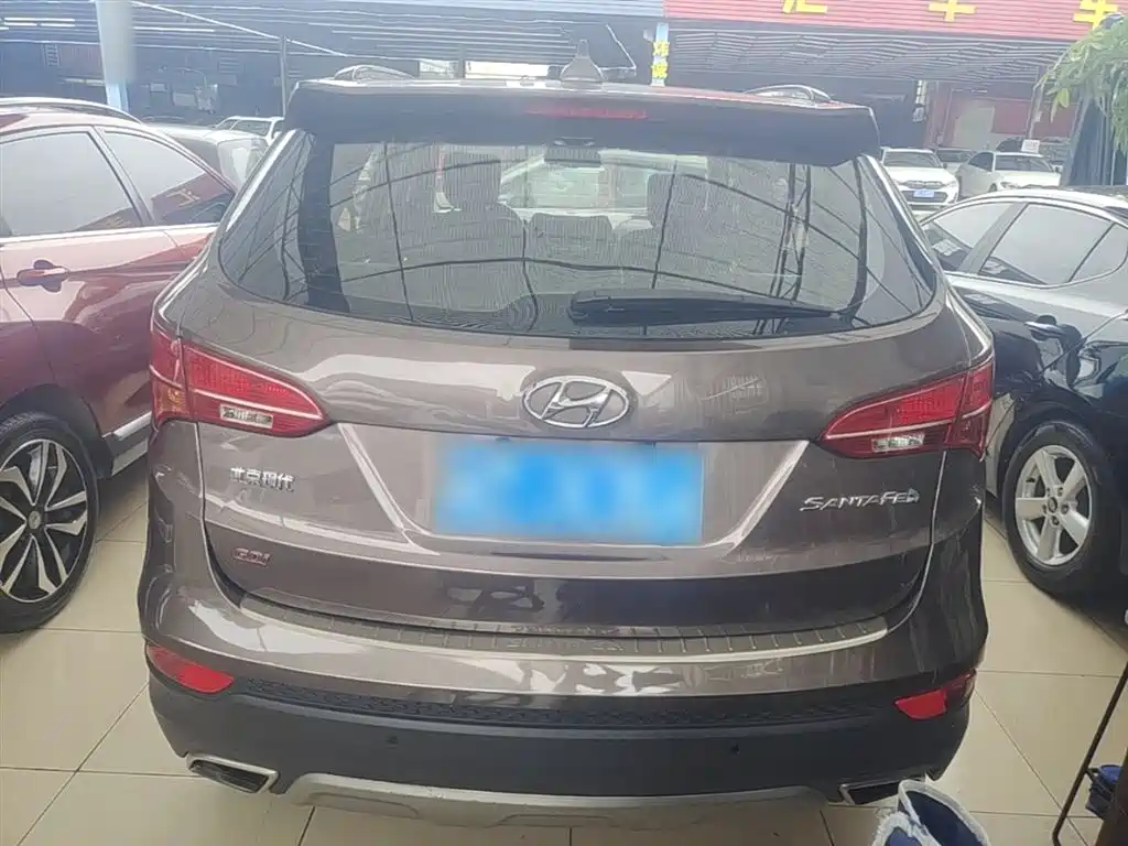 Hyundai Santa Fe 2013 Model 2.4L Automatic 2WD Smart фото 6