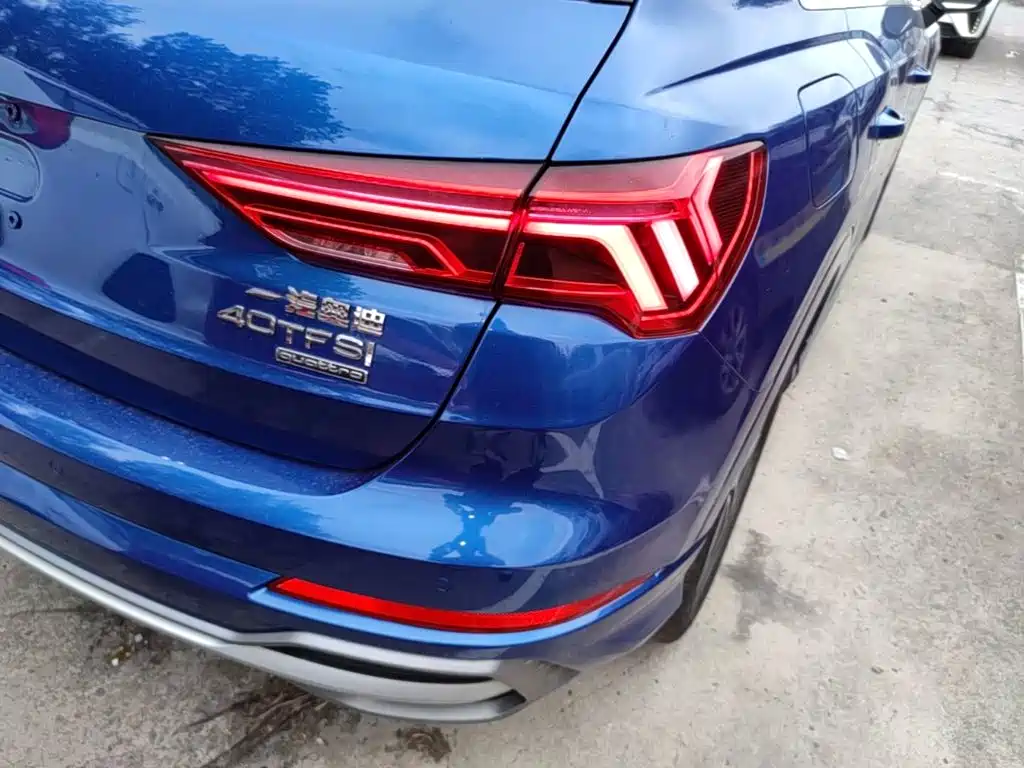 Фото 8 - Audi Q3