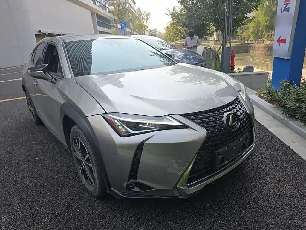 Lexus UX 2020 2020 260h Explore Fun Edition