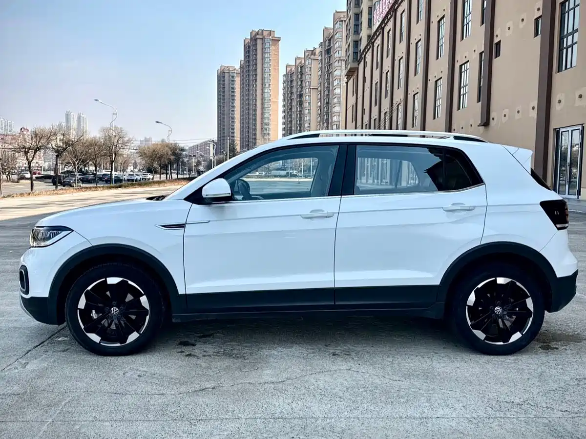 Volkswagen Tanying 2021 200TSI DSG Joy Smart Connect Edition фото 8