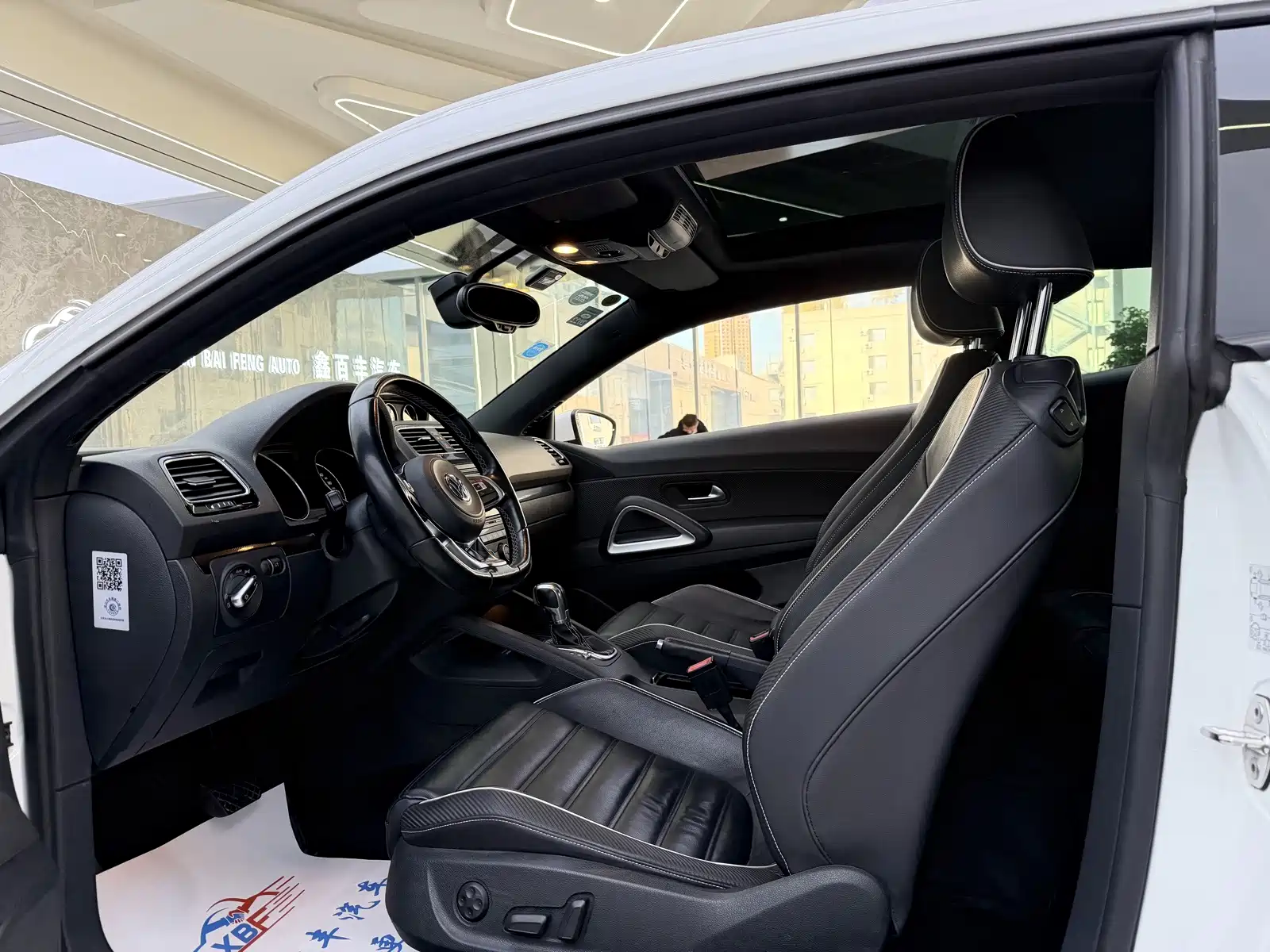 Photo 4 - Volkswagen Scirocco