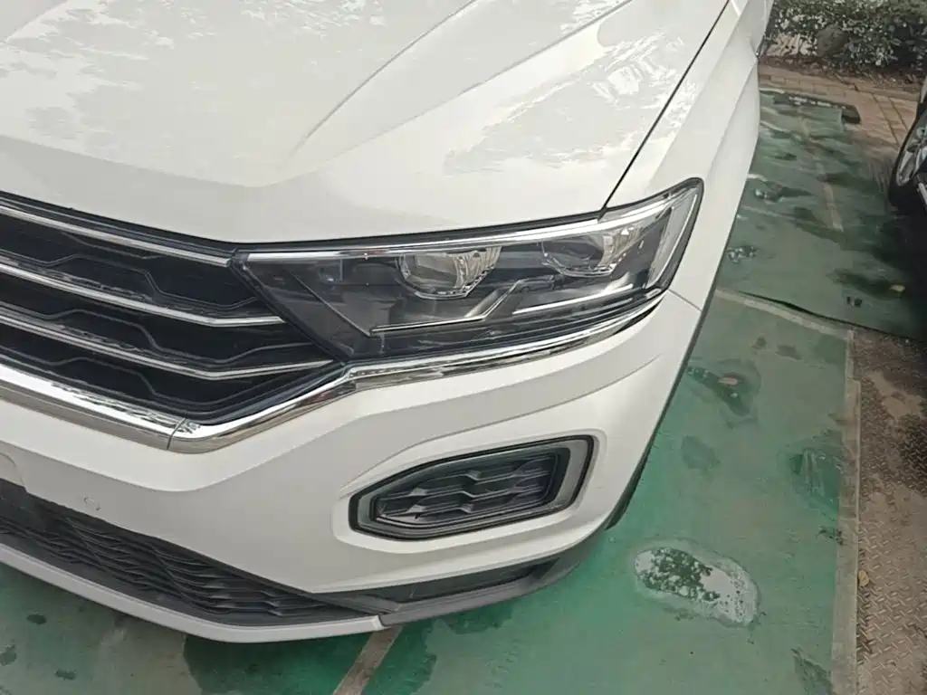 Фото 24 - Volkswagen T-ROC