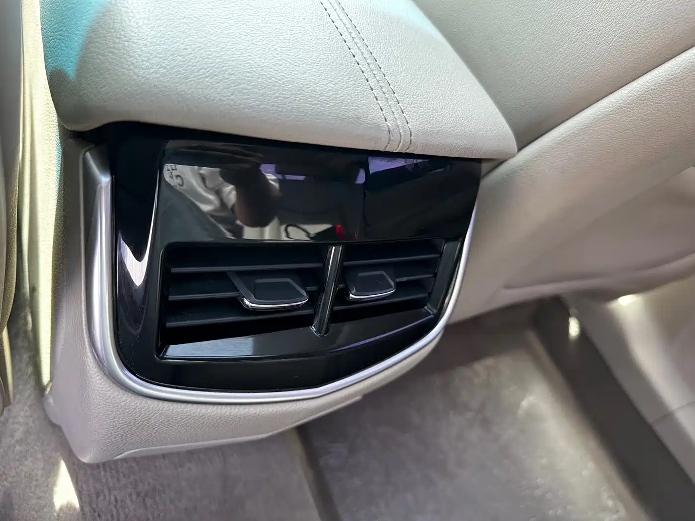 Cadillac XTS 2017 28T Technology фото 19