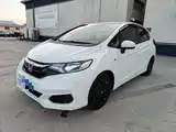 Фото 1 - Honda Fit