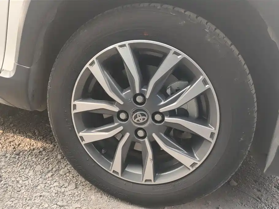 Toyota YARiS L Zhi Xuan 2021 Zhi Xuan X 1.5L CVT Luxury Edition фото 6
