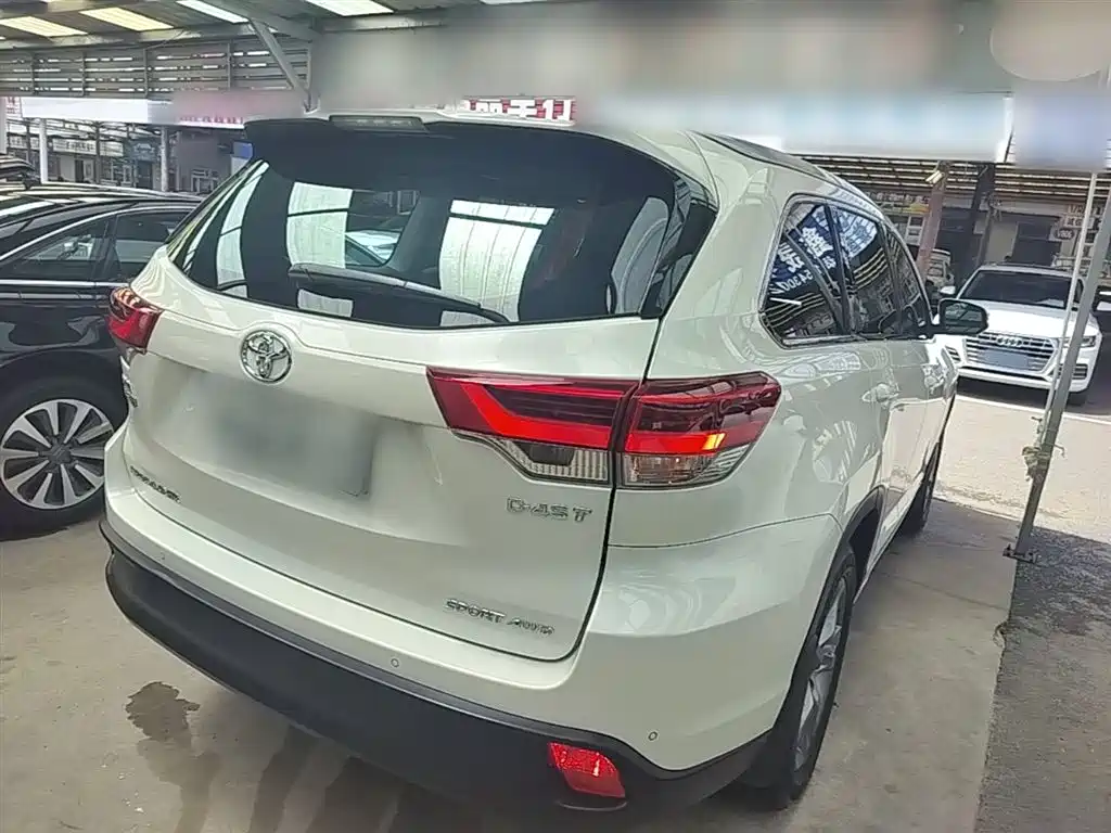 Toyota Highlander 2018 2.0T 4WD Luxury 7-seater (China V) фото 7