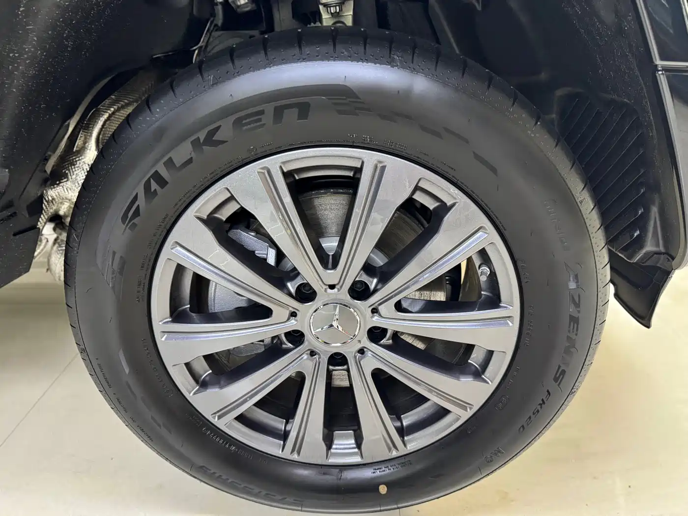 Mercedes-Benz G-Class 2025 G 500 фото 12