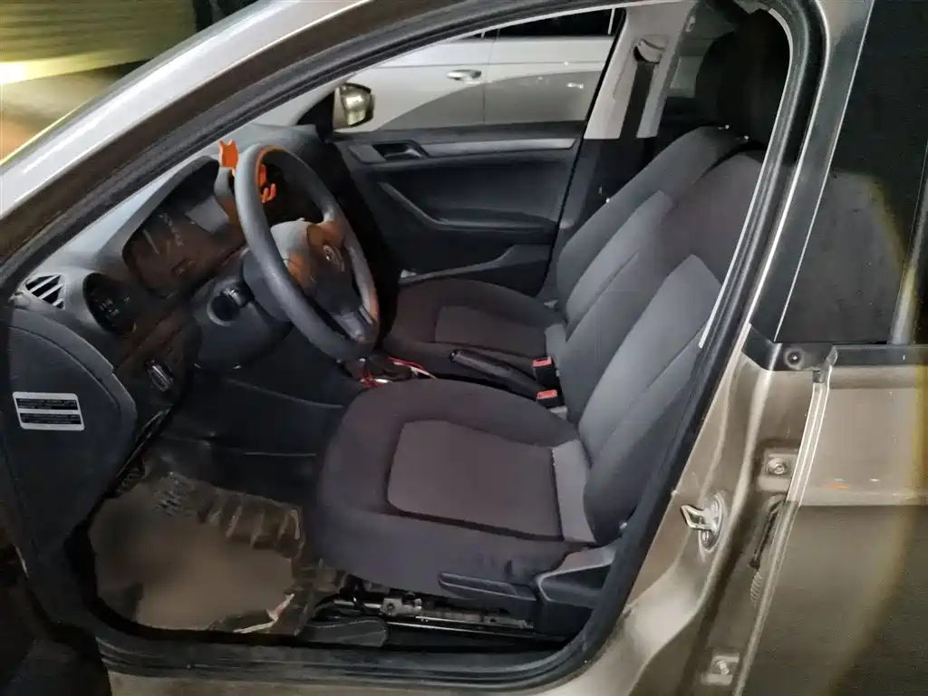 Volkswagen Jetta 2015 Value Edition 1.6L Automatic Fashion фото 8