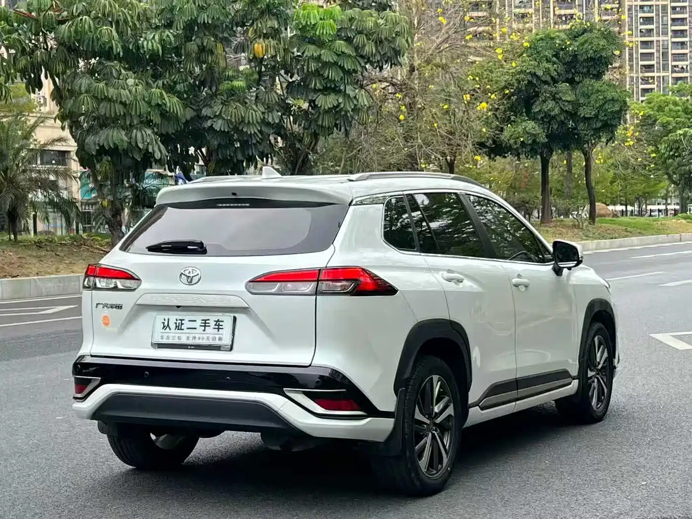 Toyota Frontlander 2023 2.0L CVT Sport Edition фото 7