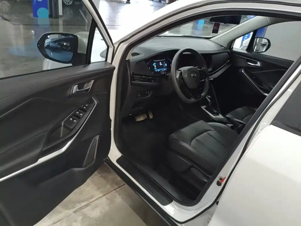 Changan CS15 2023 2021 1.5L Automatic Progressive