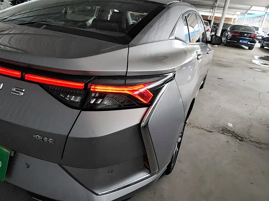 Dongfeng Aeolus Yixuan 2020 2020 230T Automatic Dazzle Edition