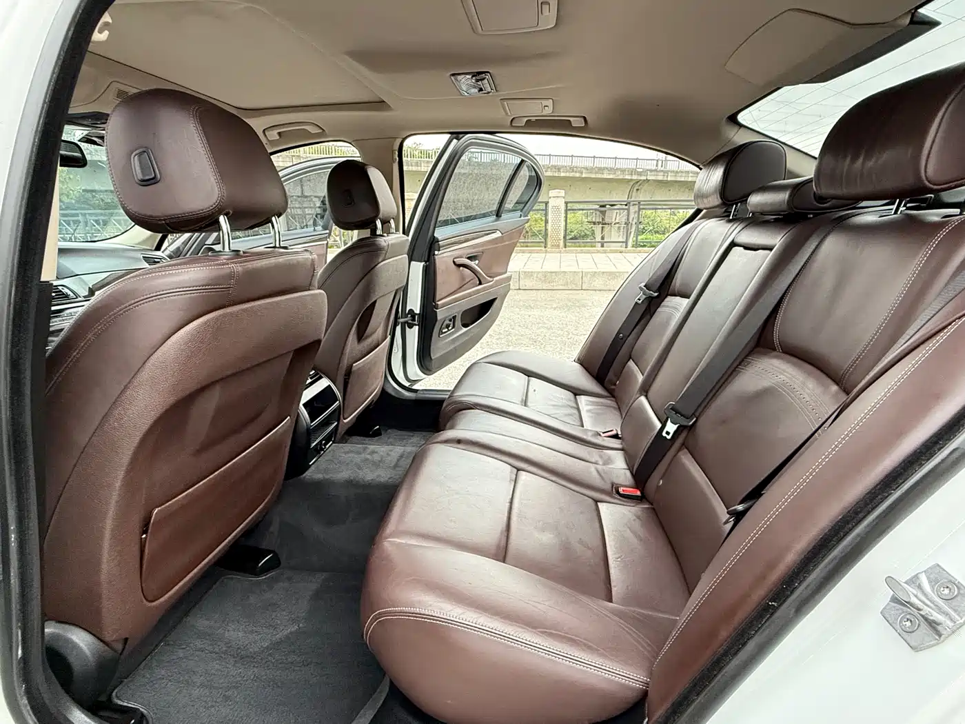 BMW 5 Series 2014 525Li Luxury Design Package фото 5