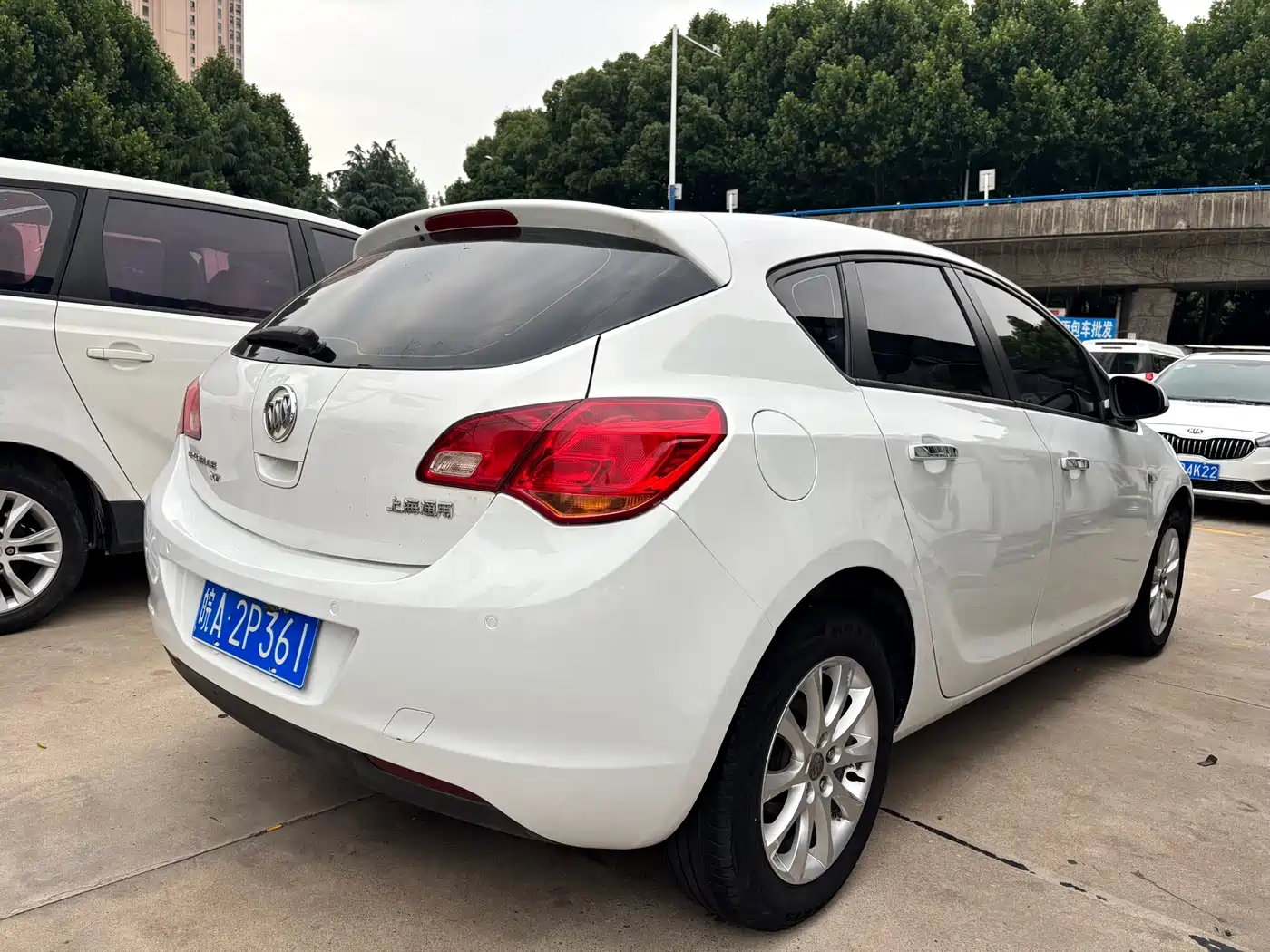 Photo 4 - Buick Excelle