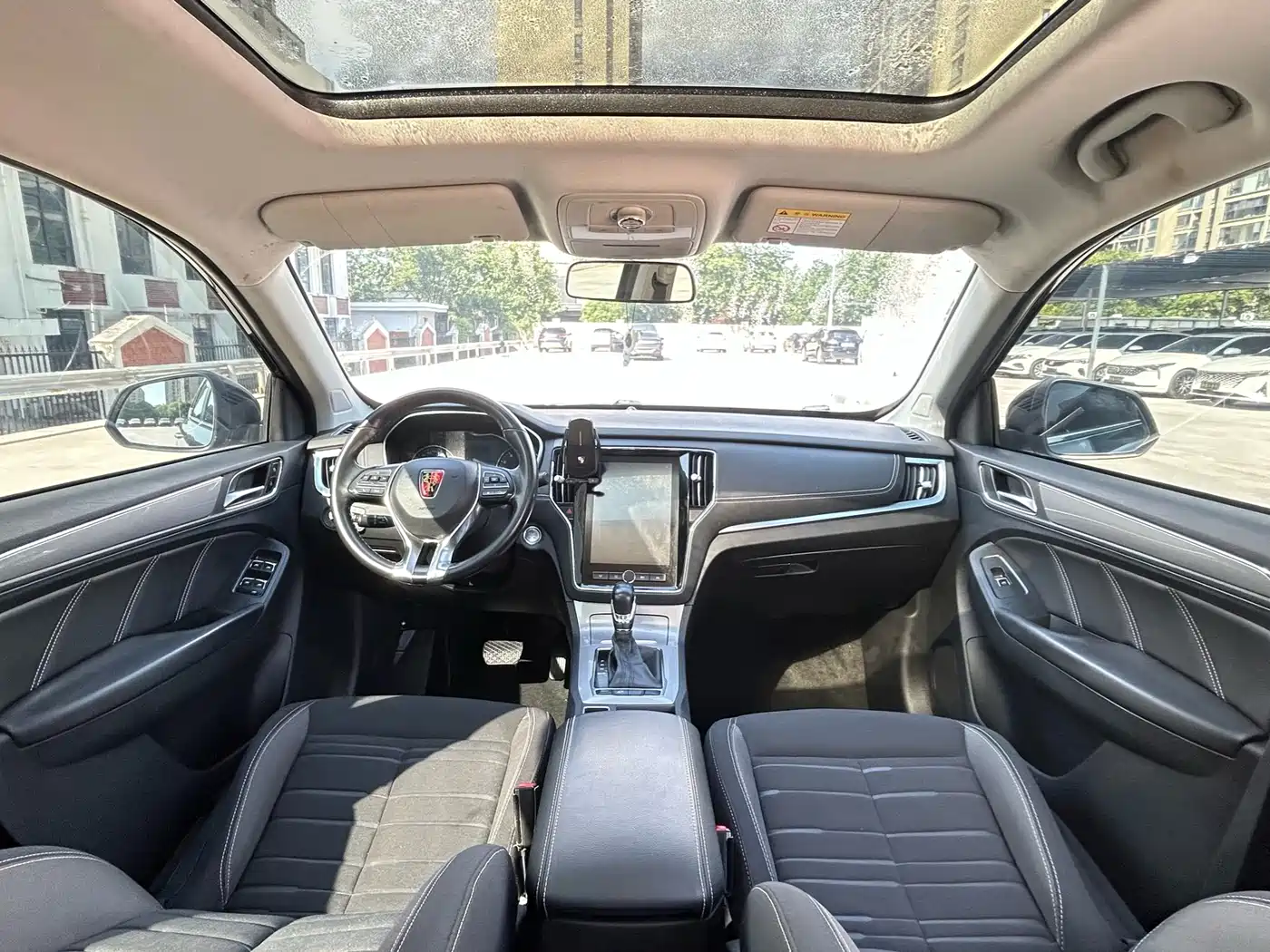 Фото 8 - Roewe RX5