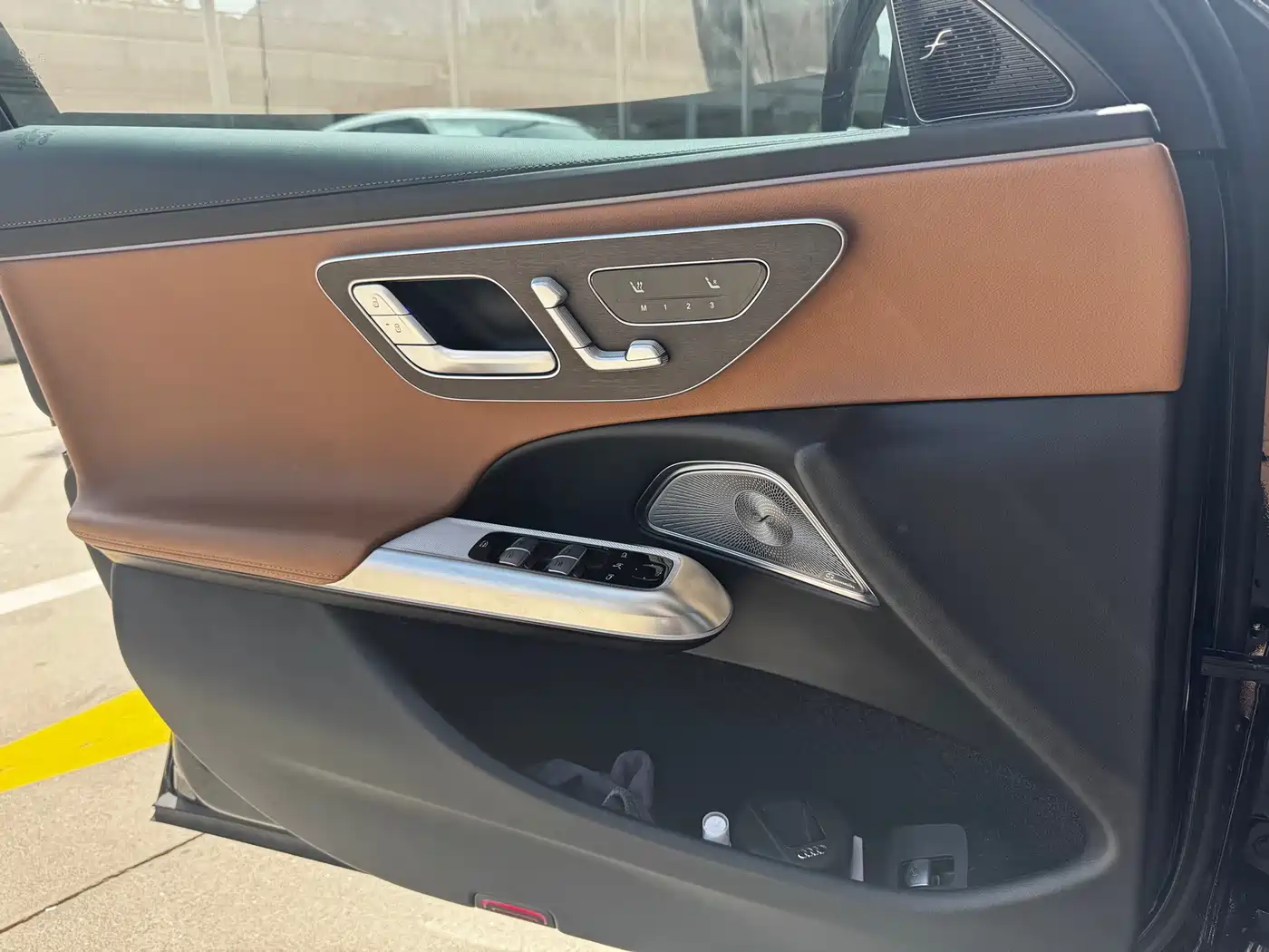 Mercedes-Benz E-Class 2025 E 300 L Fashion фото 12