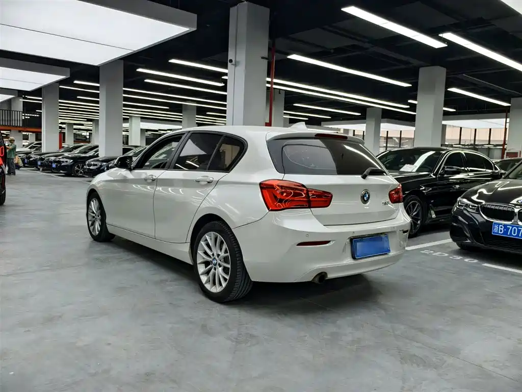 BMW 1 Series (Import) 2015 120i Leading фото 16
