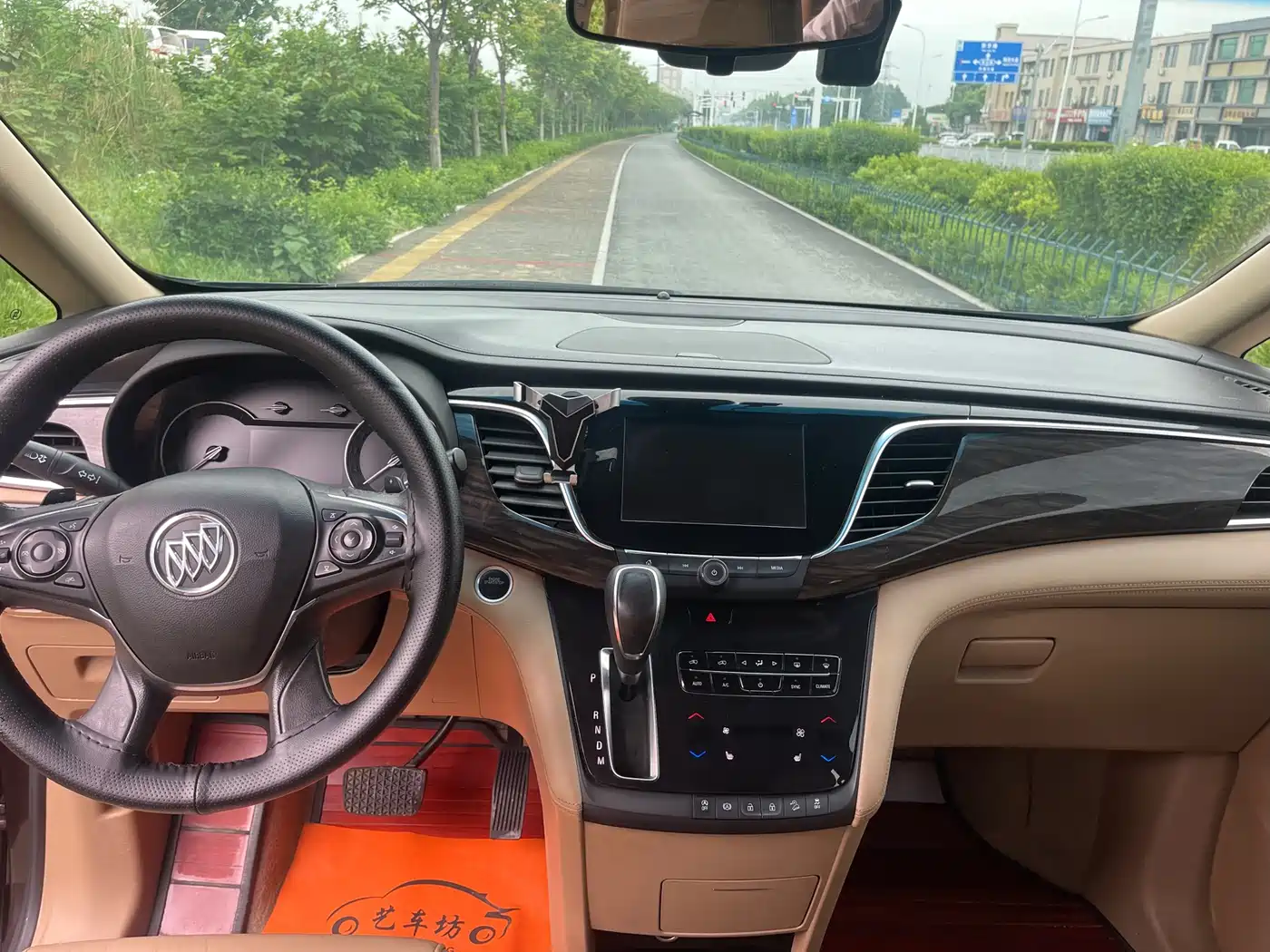Buick GL8 2017 ES 28T Luxury China V фото 12