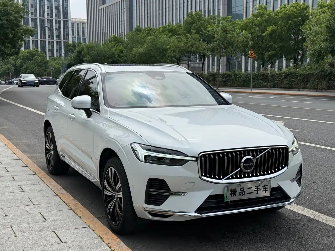 VOLVO XC60 PLUG-IN HYBRID