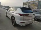 Фото 5 - Mitsubishi Outlander