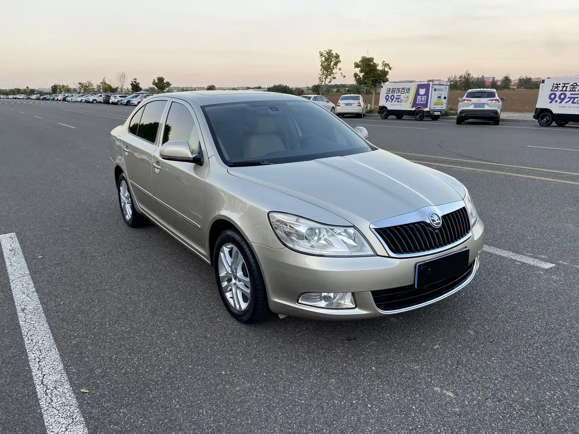 Фото 3 - Škoda Octavia