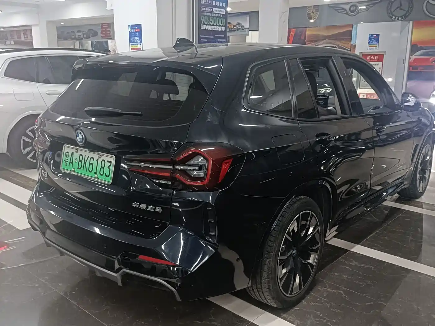 BMW IX3