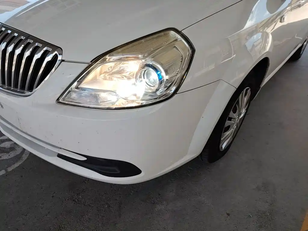 Фото 24 - Buick Excelle