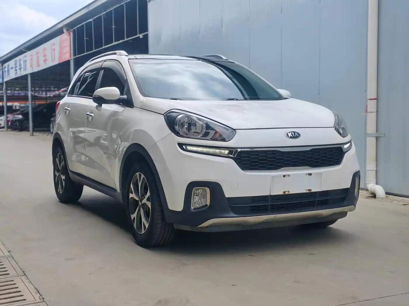 Kia KX3 Smart Run 2015 1.6L Automatic 2WD DLX фото 8